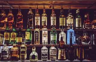 Nowa inicjatywa w walce z alkoholizmem w Polsce – Rząd pracuje nad minimalną ceną alkoholu