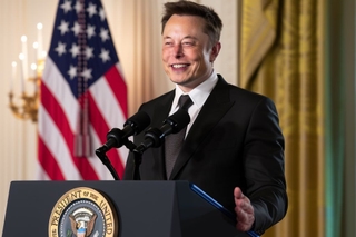 Elon Musk powołuje nową partię polityczną. Chce przełamać dominację republikanów i demokratów