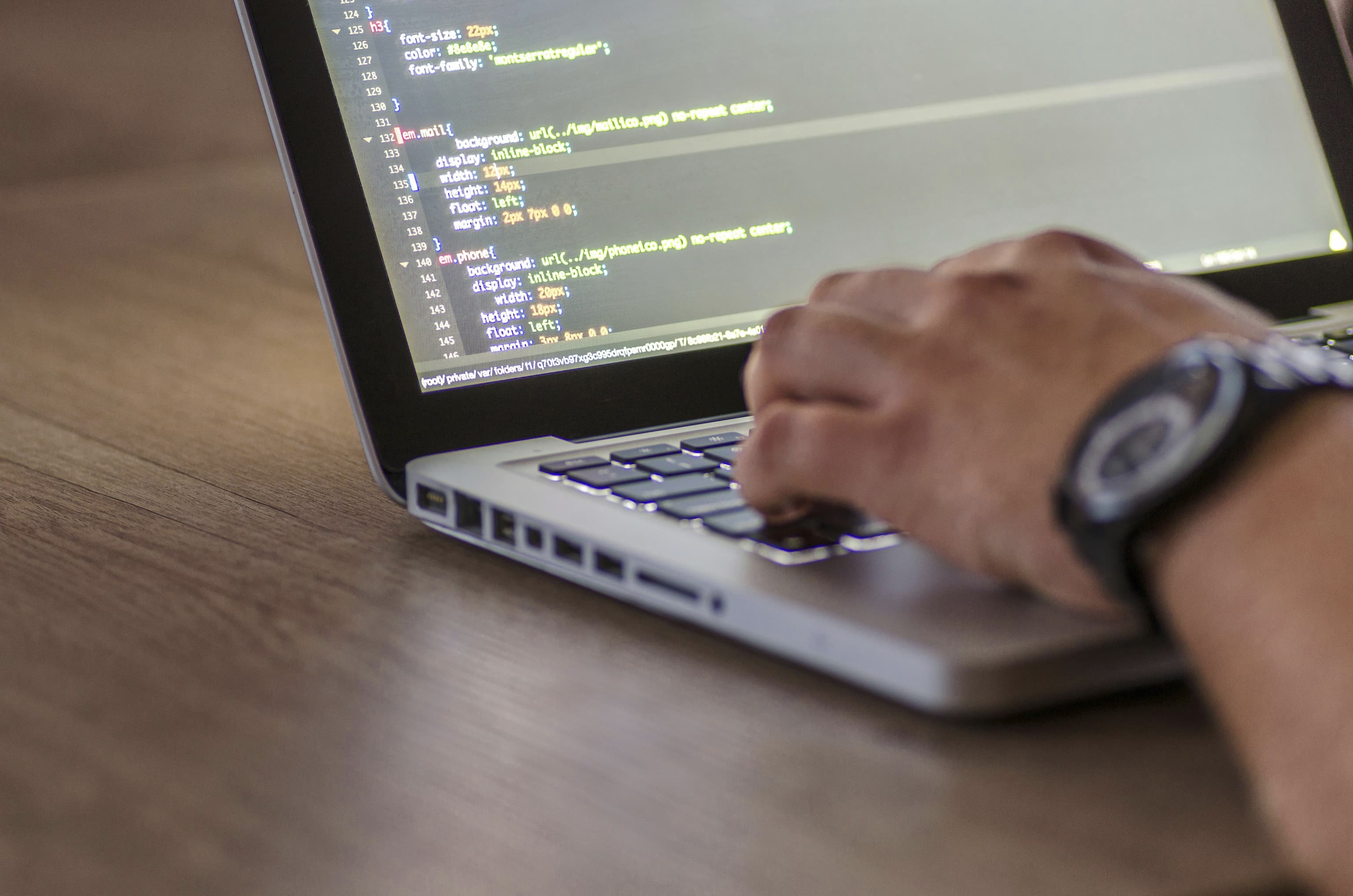 90% programistów używa AI w pracy