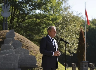 Prawie co drugi Polak chce dymisji premiera