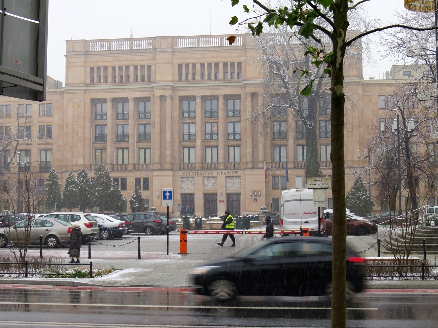 Równe prawa podatkowe po transkrypcji małżeństwa jednopłciowego. Domański podpisał interpretację